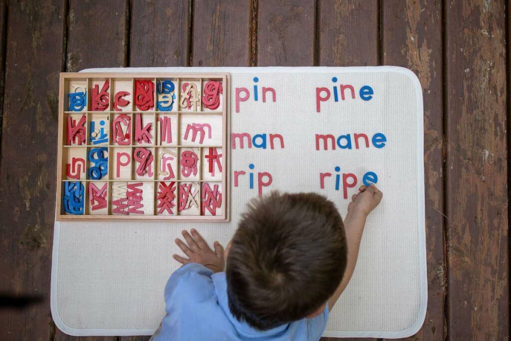 Montessori Early Readers Movable Alphabet